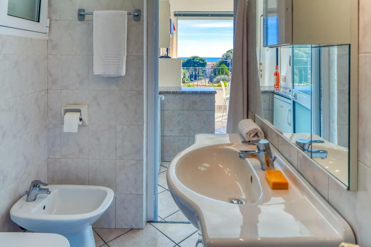 Il Geranio Sant'Elmo - Diano Marina Apartment